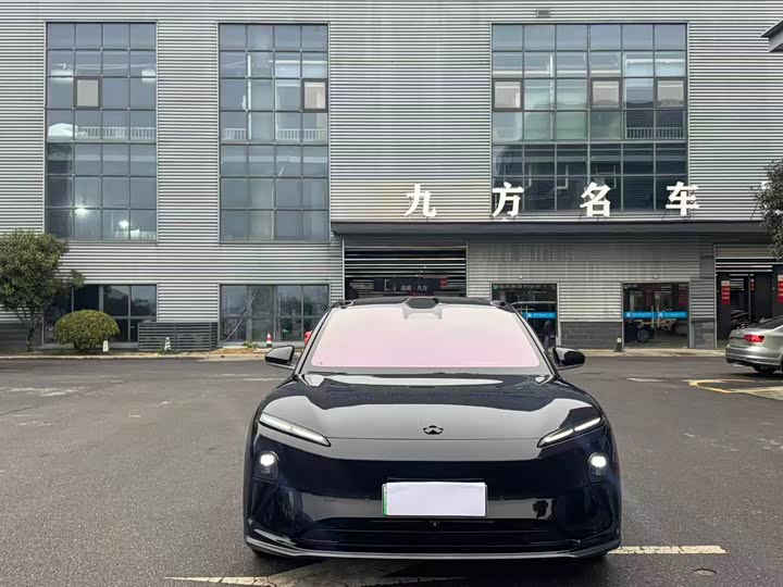 Фото 3 - Nio ET5T