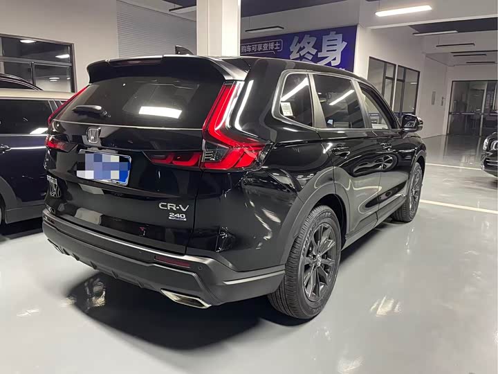 Фото 8 - Honda CR-V