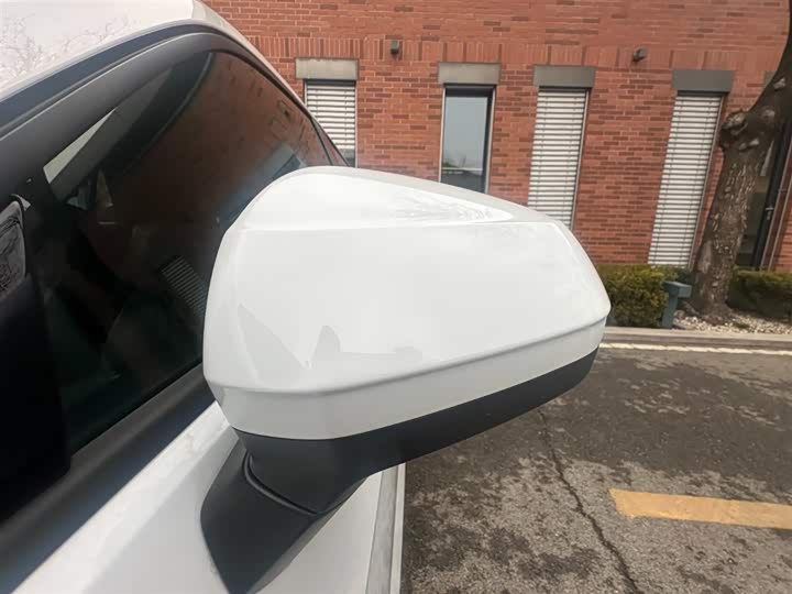 Фото 8 - Audi Q2L