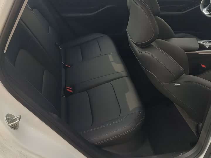 Photo 8 - Geely Emgrand