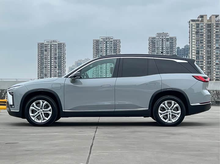 Фото 2 - Nio ES8