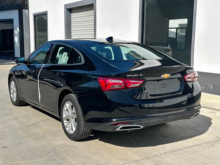 Фото 7 - Chevrolet Malibu XL
