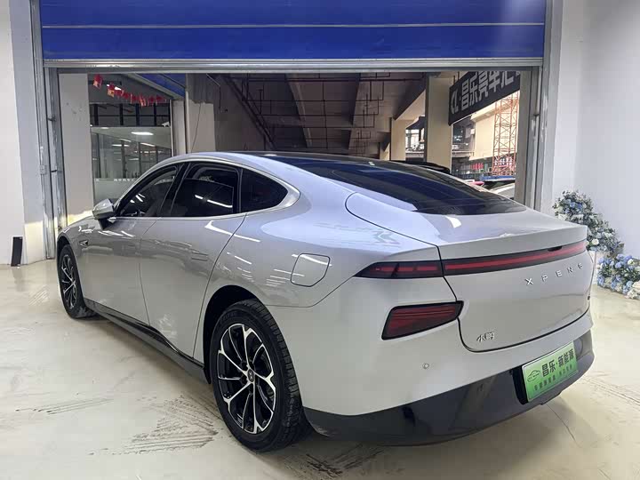 Фото 7 - XPeng P7