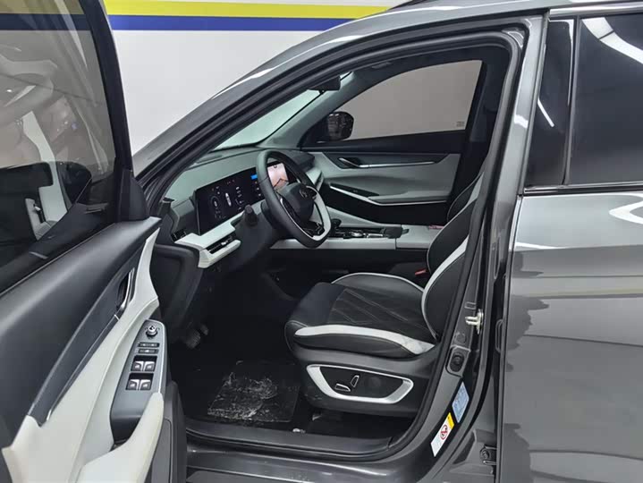 Фото 9 - Changan CS75 Plus