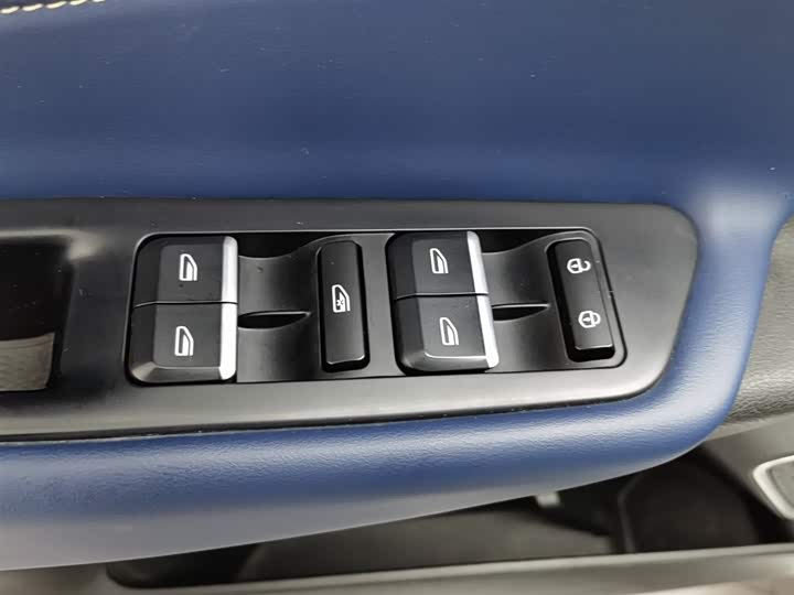 Фото 9 - Geely Emgrand GL