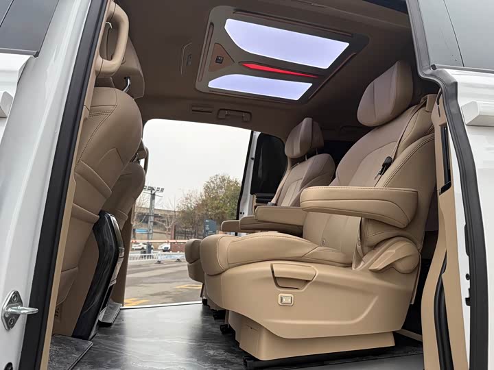 Фото 4 - Buick GL8 Hybrid