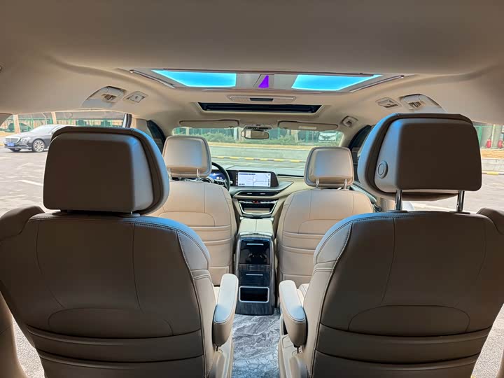 Фото 5 - Buick GL8 Hybrid