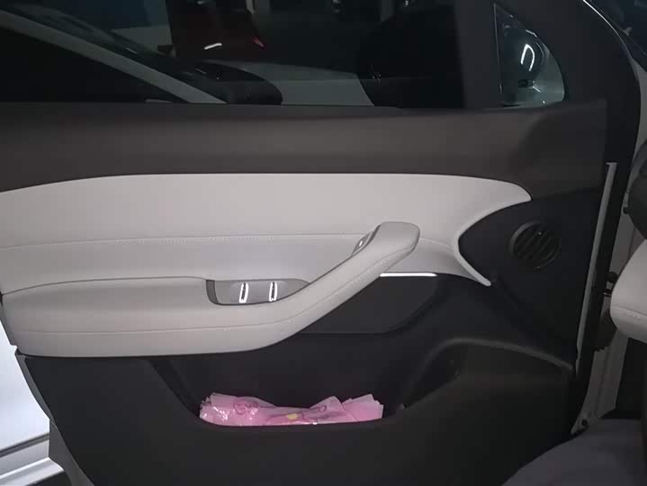 Фото 7 - Nio ES6