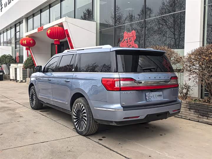 Фото 3 - Lincoln Navigator