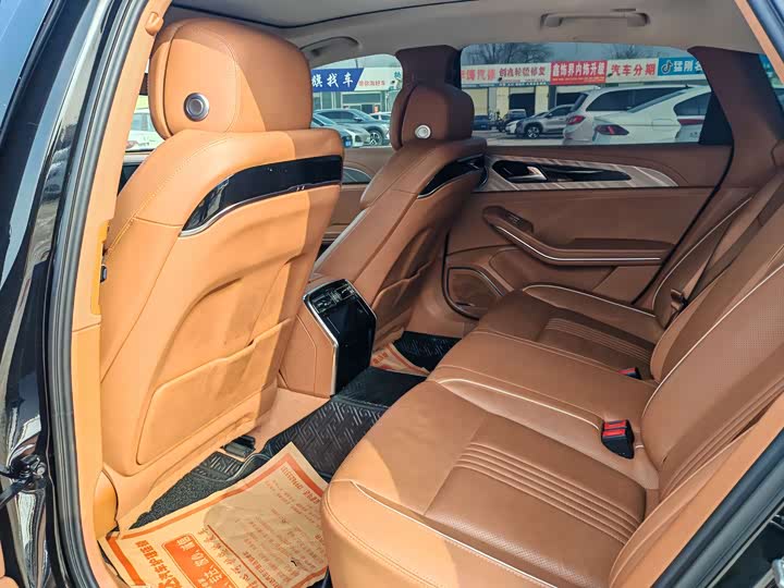 Фото 4 - Hongqi H9