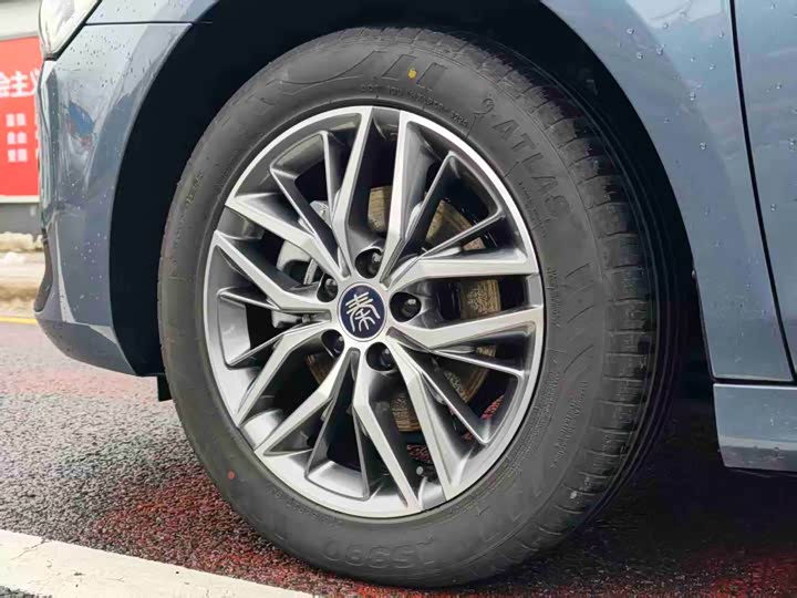 Фото 8 - BYD Qin Plus