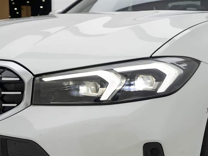 Фото 9 - BMW 3 Series