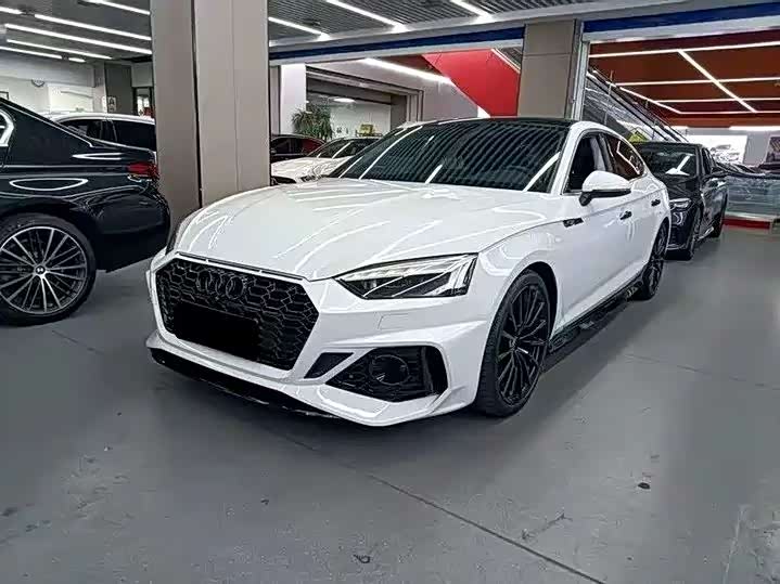 Фото 1 - Audi A5