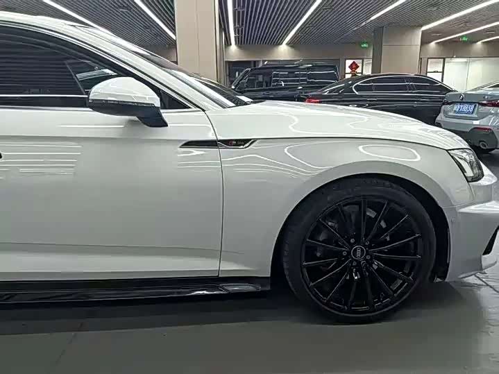 Фото 4 - Audi A5