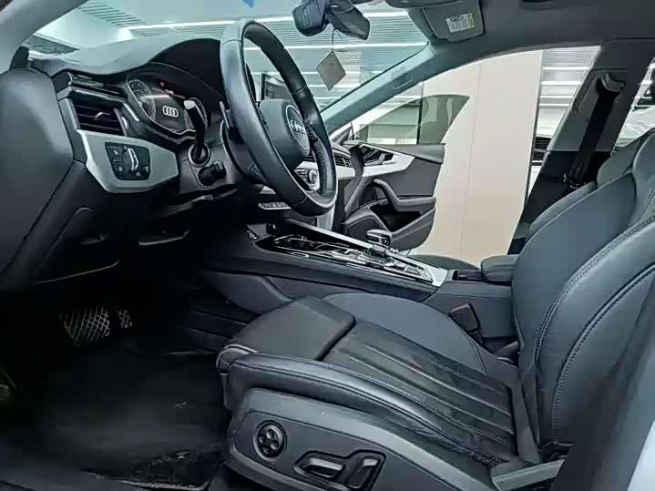 Фото 5 - Audi A5