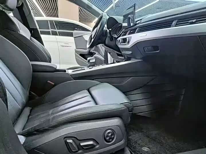 Фото 6 - Audi A5