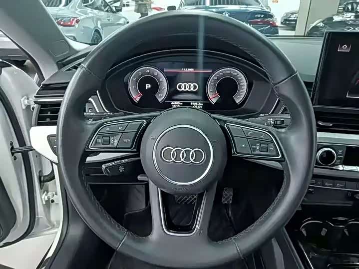 Фото 9 - Audi A5