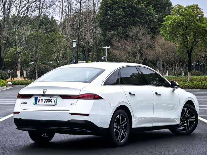 Фото 3 - Roewe D7