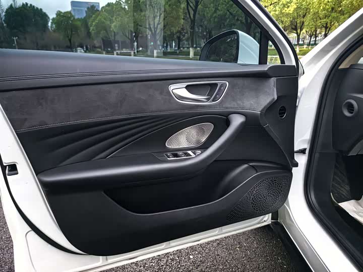 Фото 5 - Roewe D7