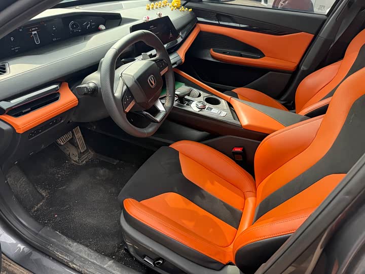 Фото 7 - Changan UNI-V