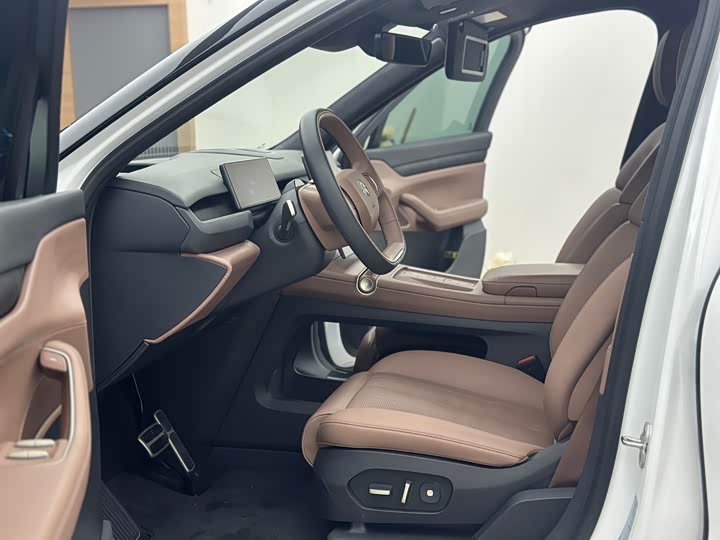 Фото 9 - Nio ES8