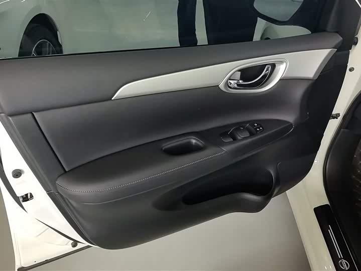 Фото 7 - Nissan Sylphy