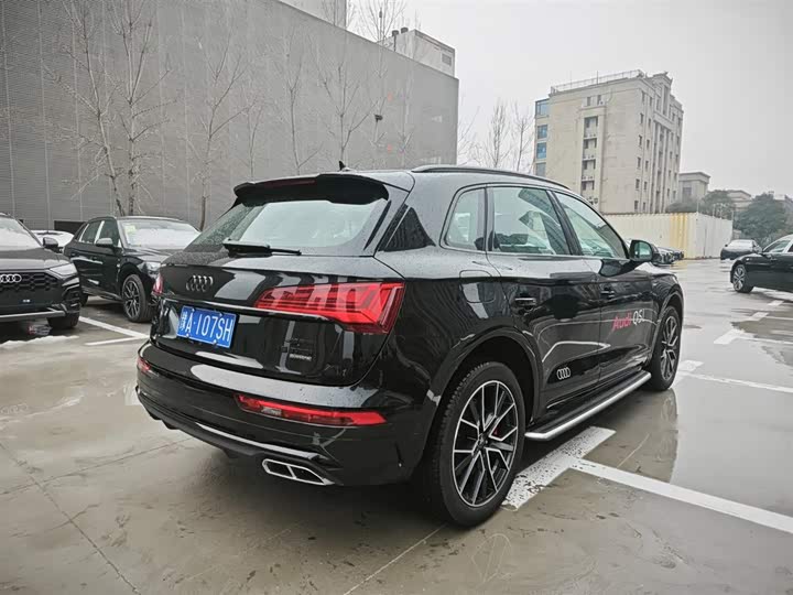 Фото 4 - Audi Q5L