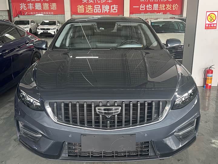 Фото 2 - Geely Preface