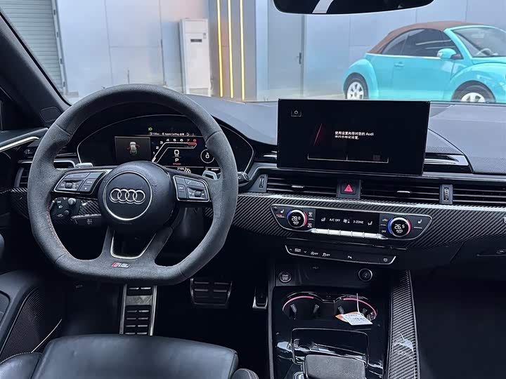 Фото 8 - Audi RS 4