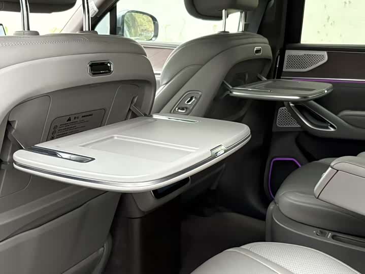 Фото 4 - Denza N9