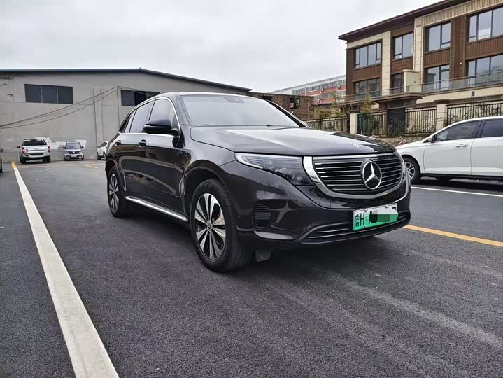 Фото 1 - Mercedes-Benz EQC