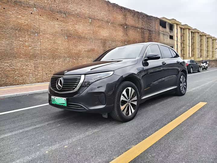Фото 2 - Mercedes-Benz EQC