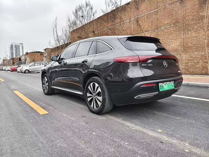 Фото 4 - Mercedes-Benz EQC