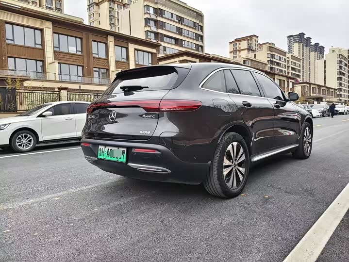 Фото 5 - Mercedes-Benz EQC