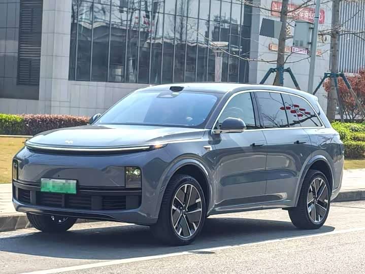 Фото 1 - LiXiang L8