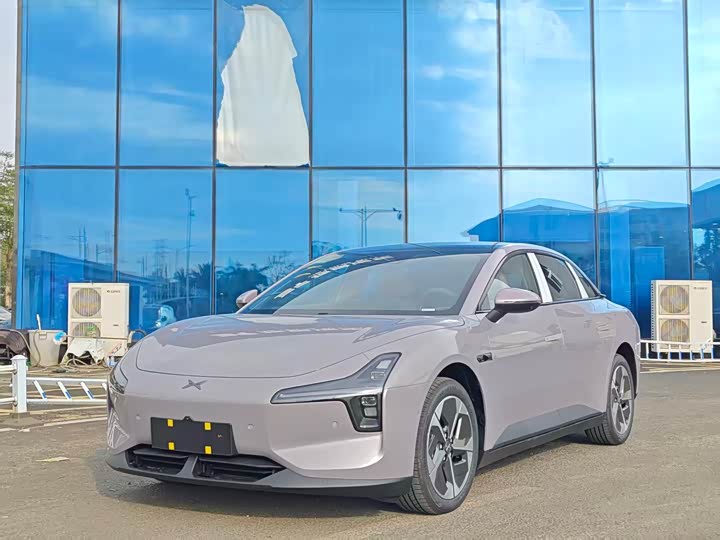 Фото 1 - XPeng Mona M03