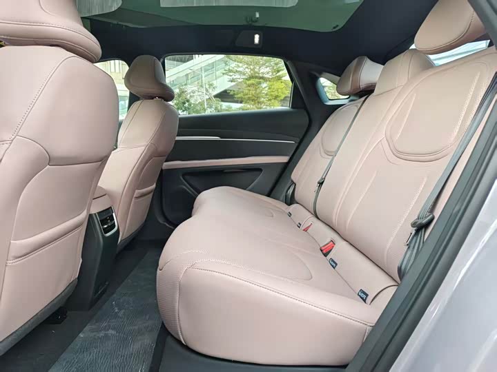 Фото 6 - XPeng Mona M03