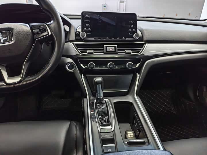 Фото 6 - Honda Inspire