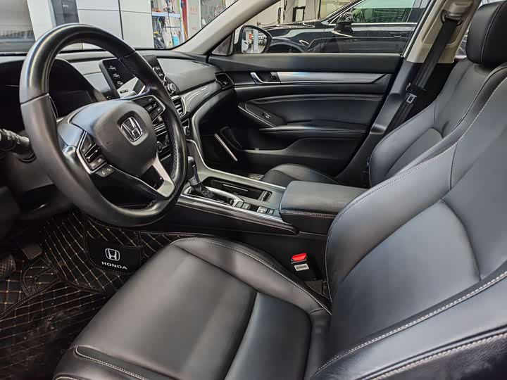 Фото 8 - Honda Inspire