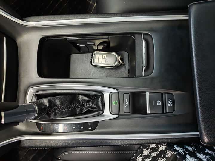 Фото 9 - Honda Inspire