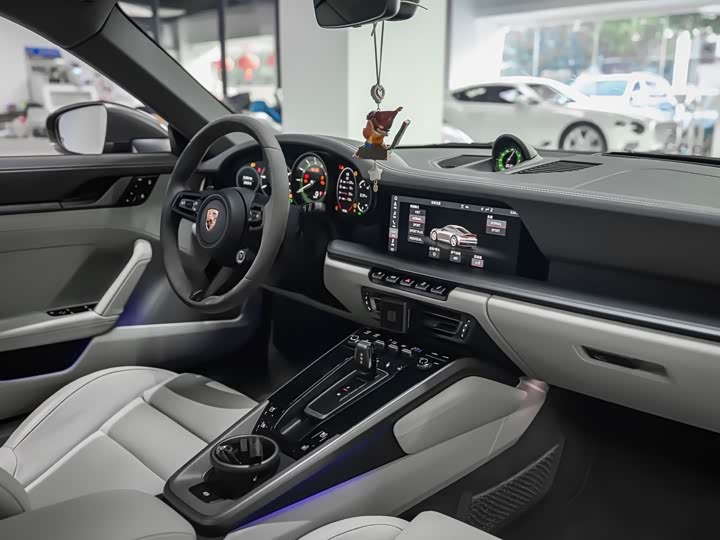 Фото 8 - Porsche 911