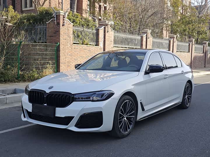 Фото 1 - BMW 5 Series