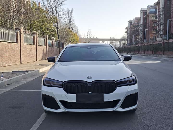 Фото 2 - BMW 5 Series