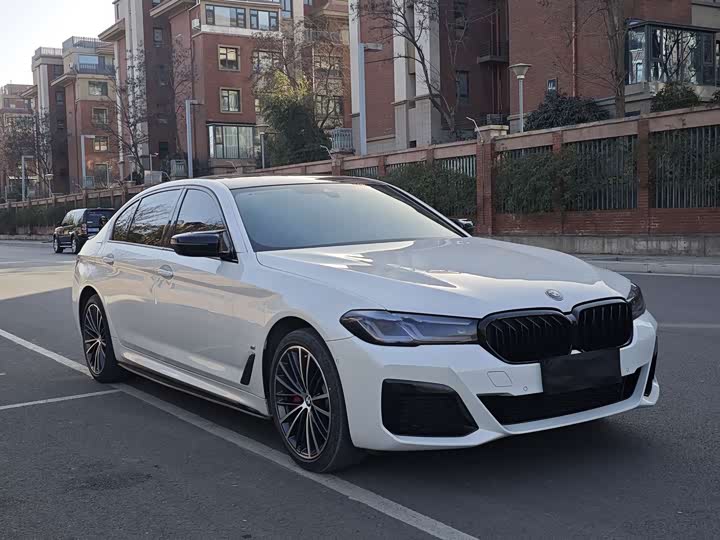 Фото 3 - BMW 5 Series