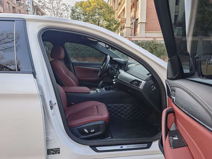 Фото 5 - BMW 5 Series