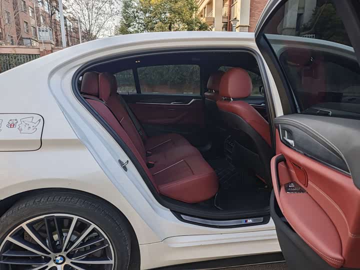 Фото 6 - BMW 5 Series