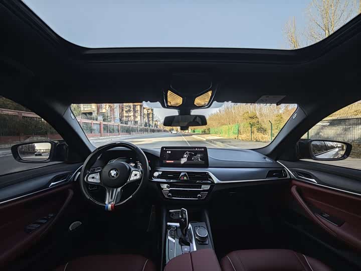 Фото 8 - BMW 5 Series