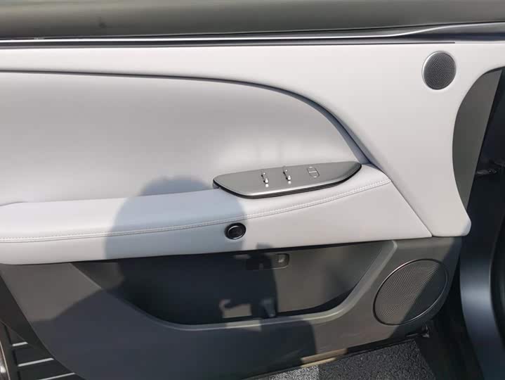 Фото 7 - BAIC Arcfox Alpha T5