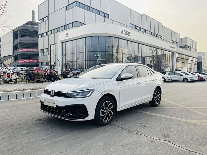 Фото 1 - Volkswagen Lavida