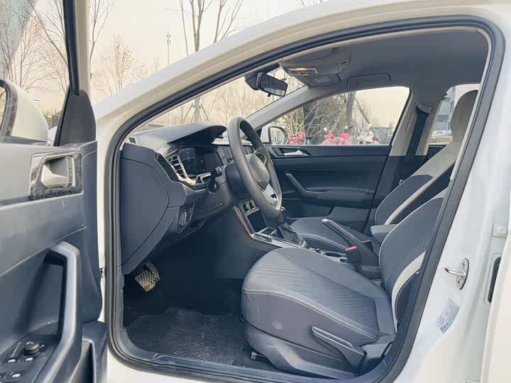 Фото 3 - Volkswagen Lavida